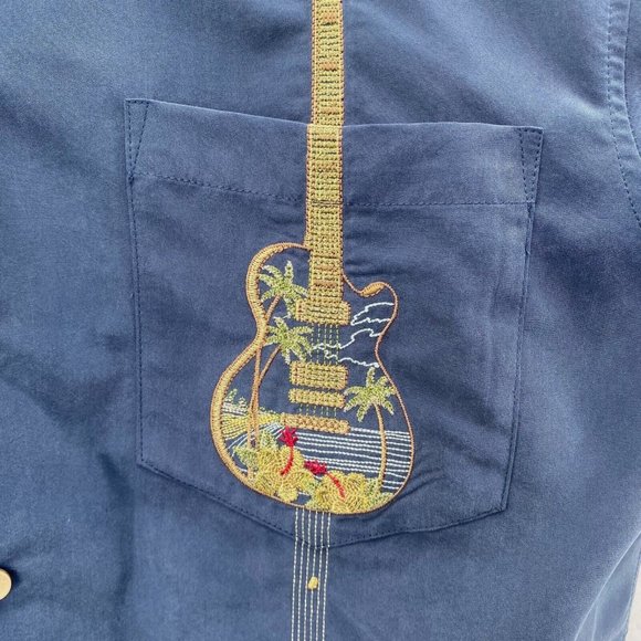 KAYLUA Resort Wear  Navy NWT Guitar Button Down Short Sleeve Mens Shirt Sz Small - Picture 2 of 11